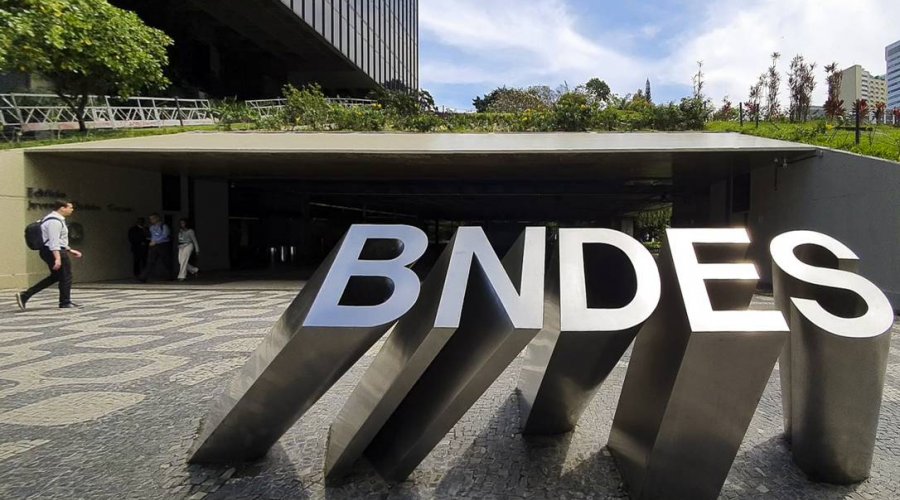 [BNDES lucra R$ 12,9 bilhões no 1º trimestre]